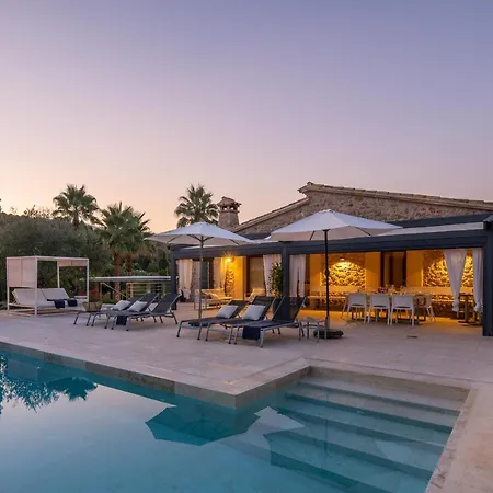 Kati Villa *